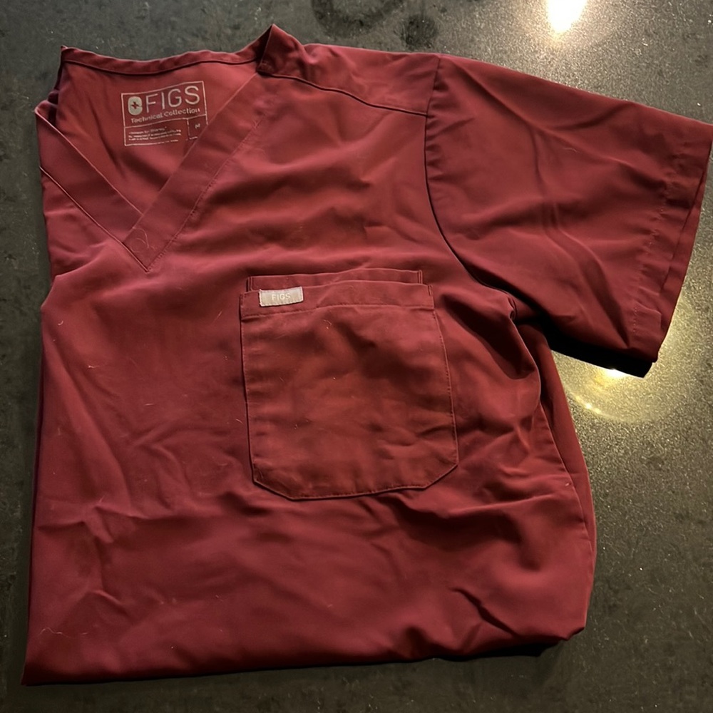 COPY - Figs Leon Scrub Top in Burgundy
